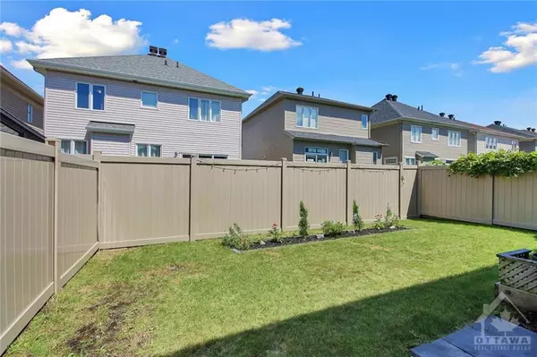 Kanata, ON K2S 1B9,208 MISSION TRAIL CRES