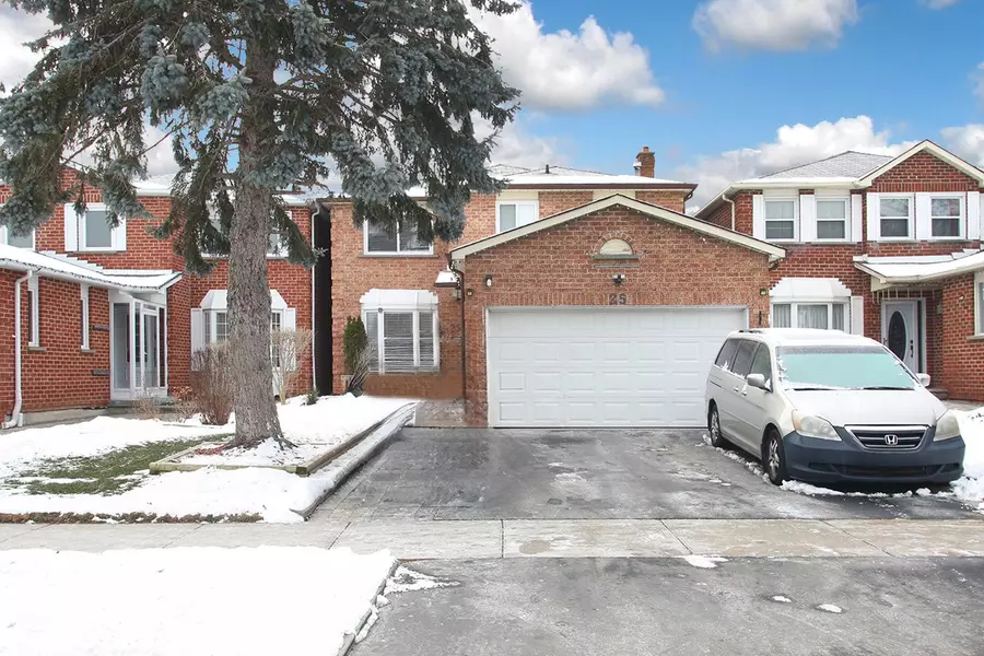 25 Durness AVE, Toronto E11, ON M1B 4W4