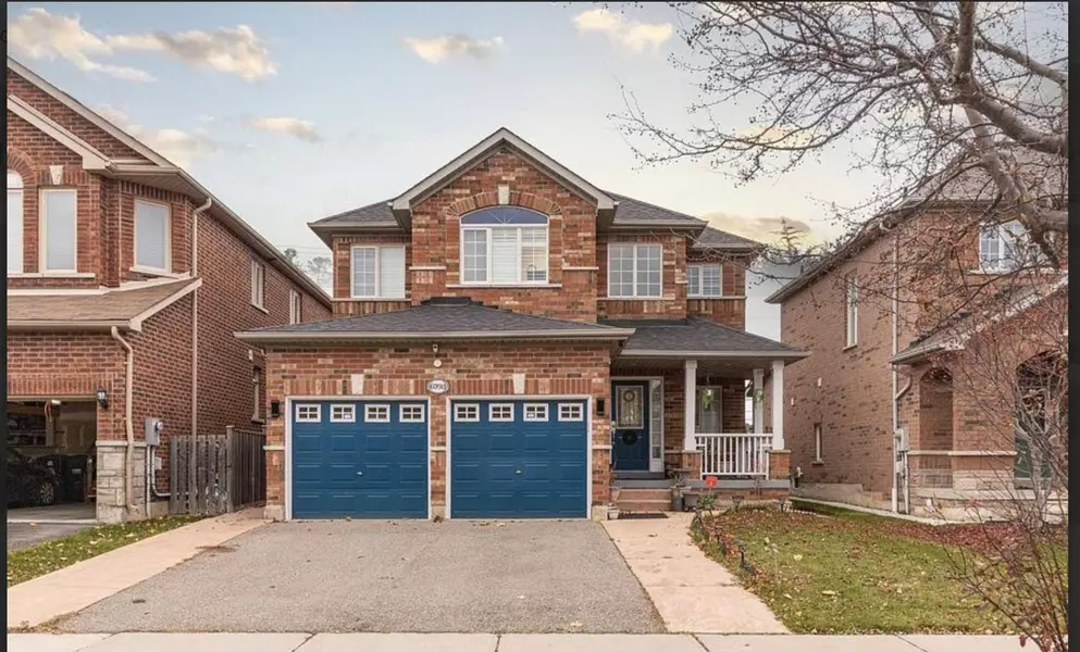 6993 Amour TER, Mississauga, ON L5W 1G5