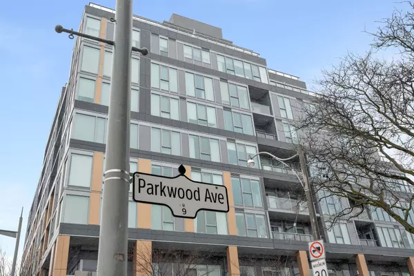 Toronto C02, ON M4V 1V1,6 Parkwood AVE #401