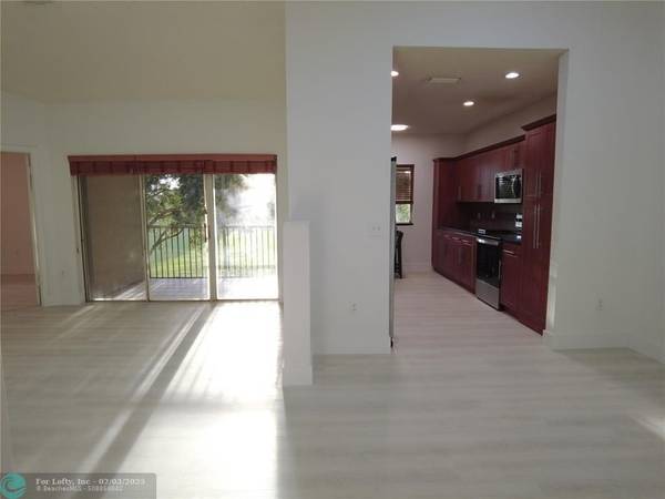 Weston, FL 33326,16359 Malibu Dr  #60