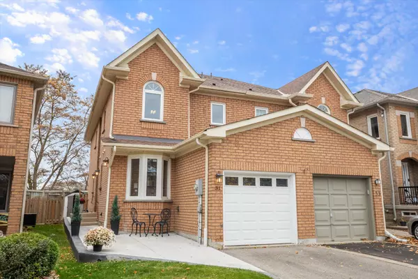 31 Widdifield AVE, Newmarket, ON L3X 1Z5