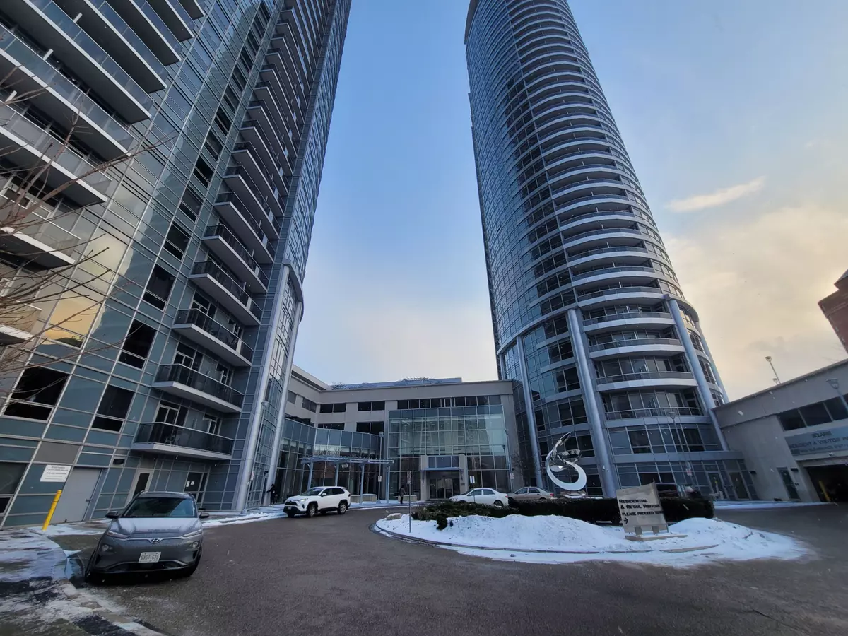 Toronto E07, ON M1S 0G3,125 Village Green SQ #2208