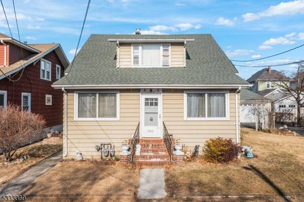 216 E 4th St, Clifton City, NJ 07011