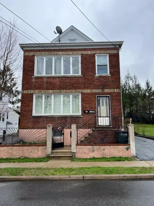 11 Oregon St, Clifton City, NJ 07011