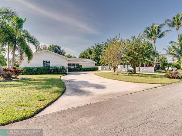 8 NW 24th St, Delray Beach, FL 33444