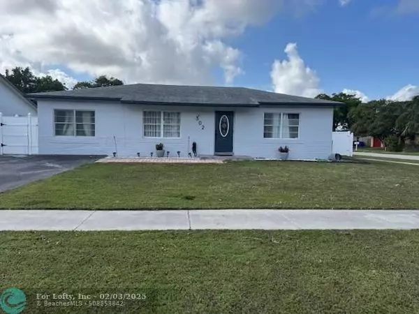 302 SW 78th Ter, North Lauderdale, FL 33068