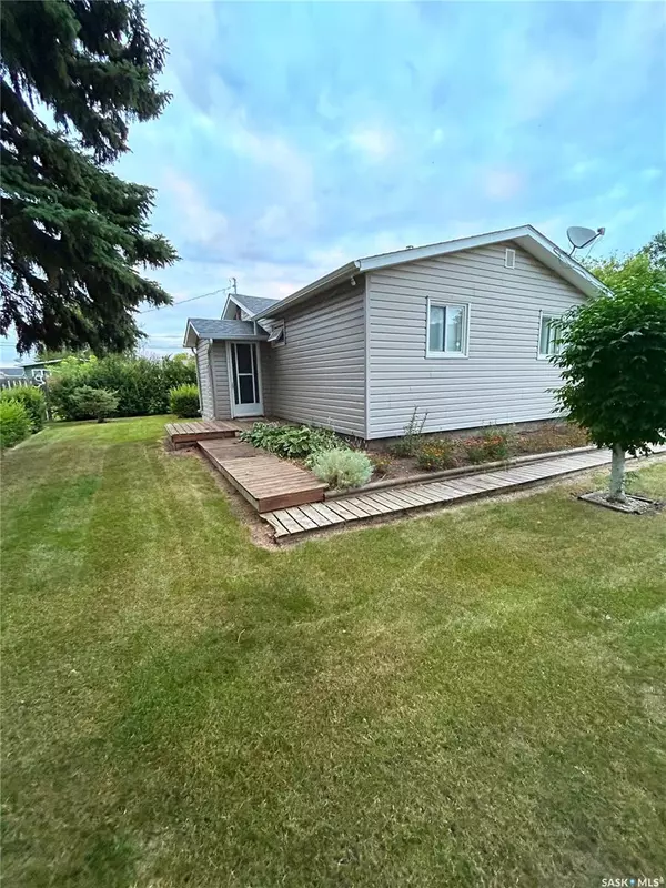 Moosomin, SK S0G 3N0,404 Cook ROAD