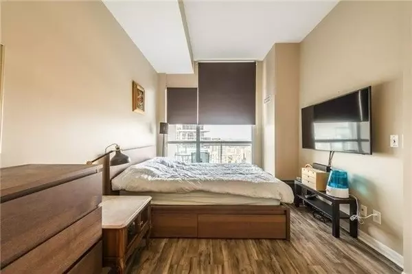 Mississauga, ON L5B 3Y5,225 Webb DR E #3504