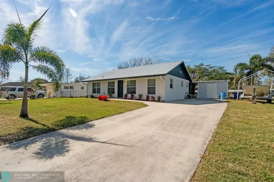 608 SE 8th Ave, Okeechobee, FL 34974