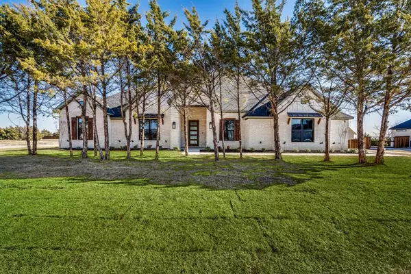 6010 Dos Cerros Lane, Waxahachie, TX 76065