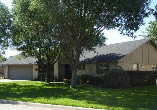 2009 Woodlawn Street, Gainesville, TX 76240