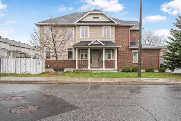 Barrhaven, ON K2J 5C5,74 MADELON DR