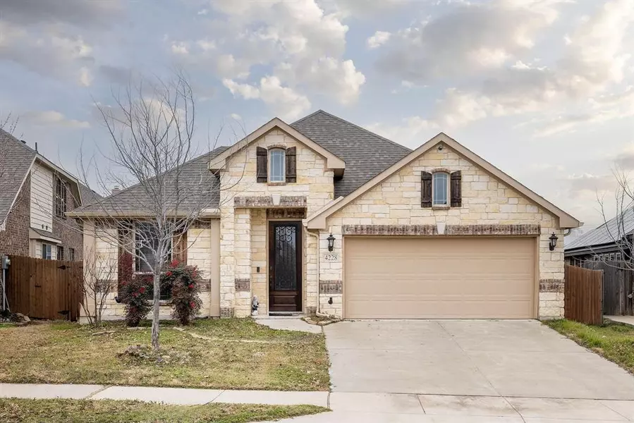 4228 Sweet Clover Lane, Fort Worth, TX 76036