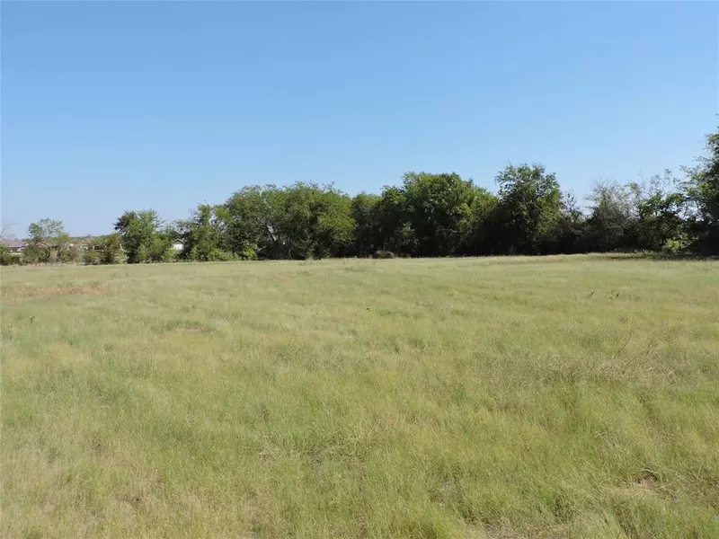 011 Barnes Road, Mabank, TX 75147