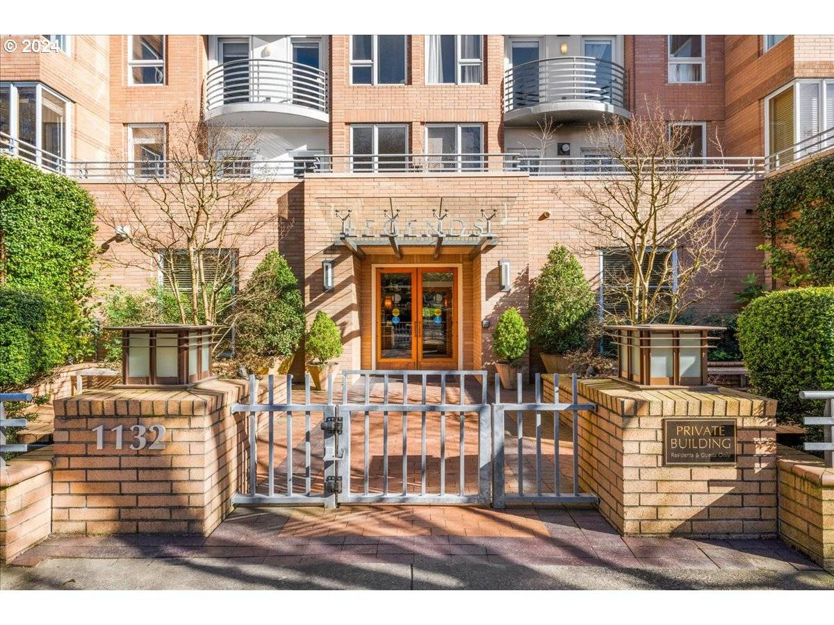 1132 SW 19TH AVE #211, Portland, OR 97205