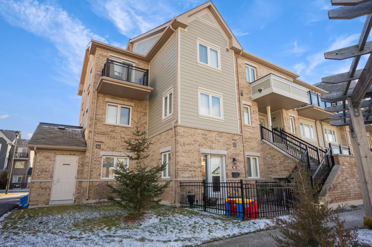 Brampton, ON L6R 3Y6,250 Sunny Meadow BLVD #171