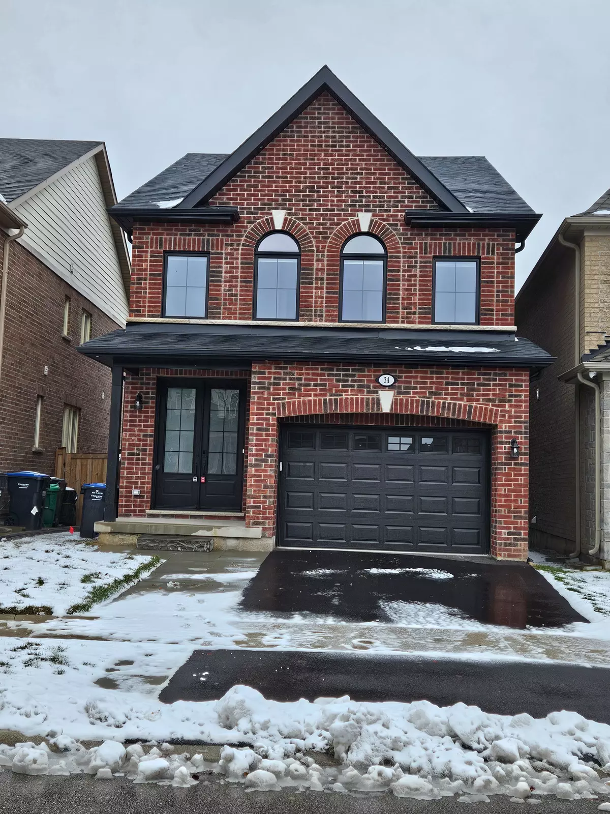 Brampton, ON L7A 4L7,34 Ivor CRES