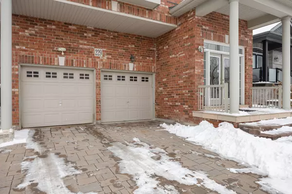 Newmarket, ON L3X 3K7,229 Aspenwood DR