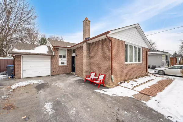 64 Kimbark DR, Brampton, ON L6X 2A4