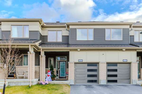 145 Yearling CIR, Stittsville - Munster - Richmond, ON K0A 2Z0