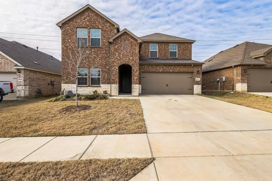 3253 Trails End Road, Aubrey, TX 76227