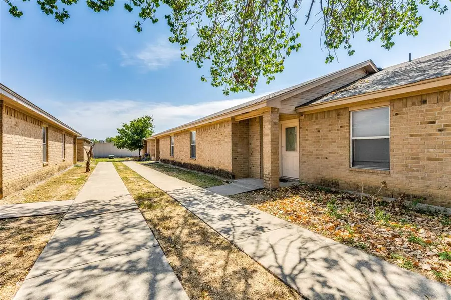 125 Cambridge Drive #3, Saginaw, TX 76179