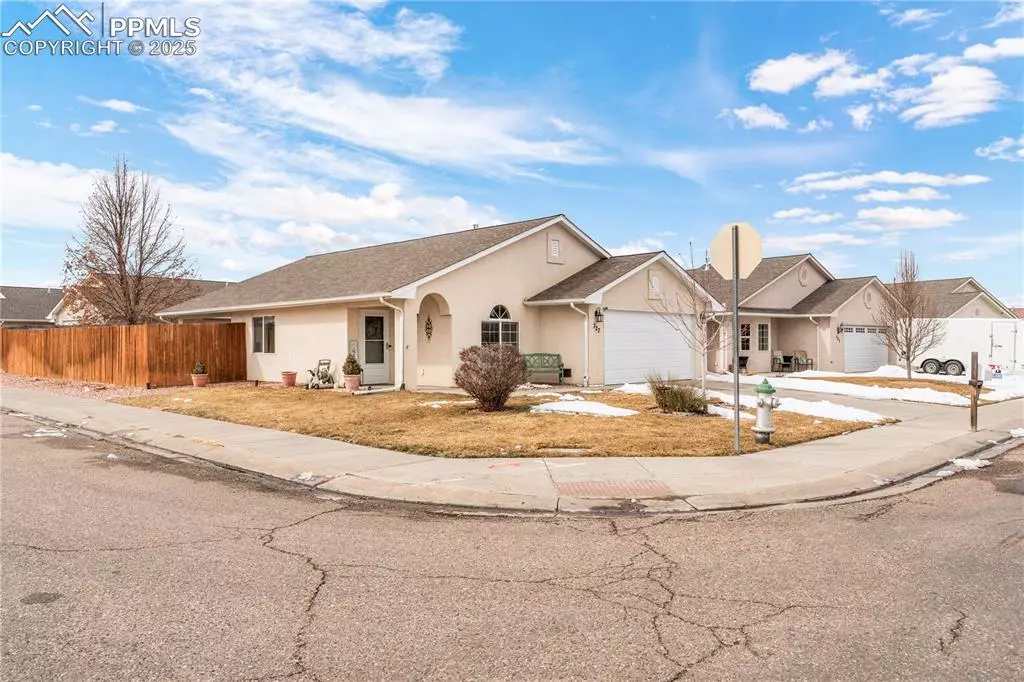 Pueblo, CO 81005,727 Edna LN