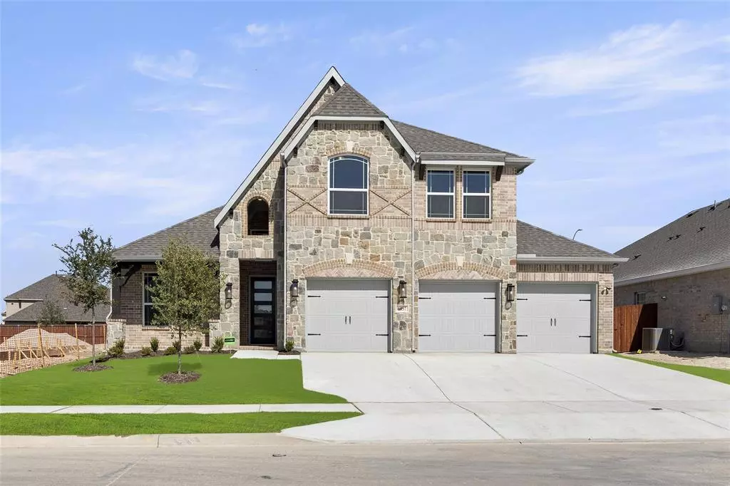 Fort Worth, TX 76179,6057 Mountain Lodge Drive