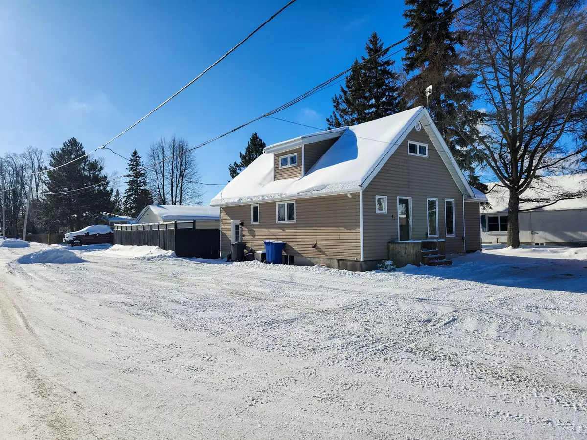 Timiskaming, ON P0J 1H0,42 5th AVE