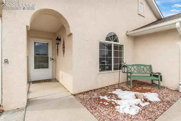 Pueblo, CO 81005,727 Edna LN