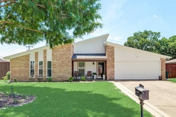 7501 Red Oak Street, North Richland Hills, TX 76182