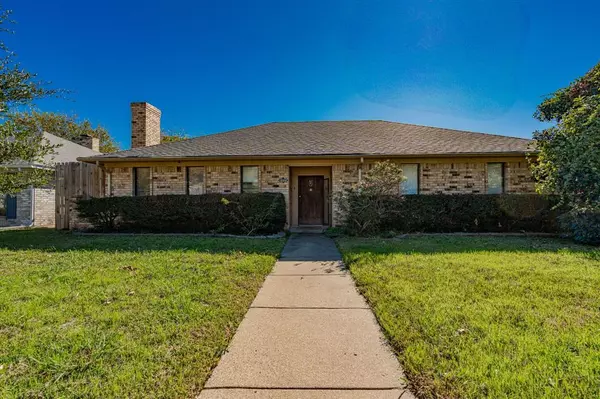 1802 Westgate Drive, Terrell, TX 75160