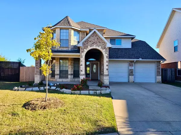 2333 Loreto Drive, Fort Worth, TX 76177