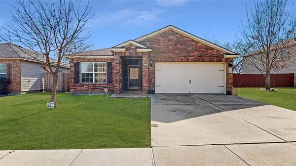 405 Misty Mountain Drive, Fort Worth, TX 76140