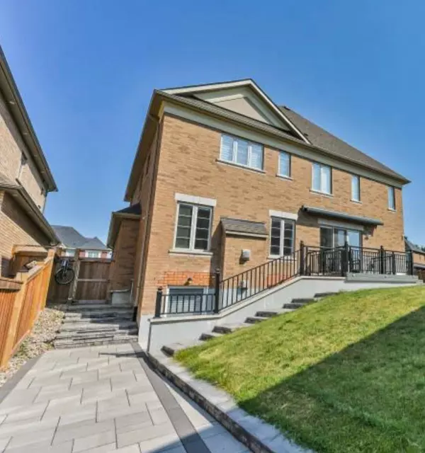 Newmarket, ON L3Y 0C7,96 Mitchell PL #Bsmt