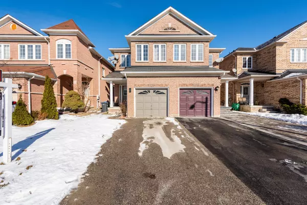 3336 Fountain Park AVE, Mississauga, ON L5M 7E2