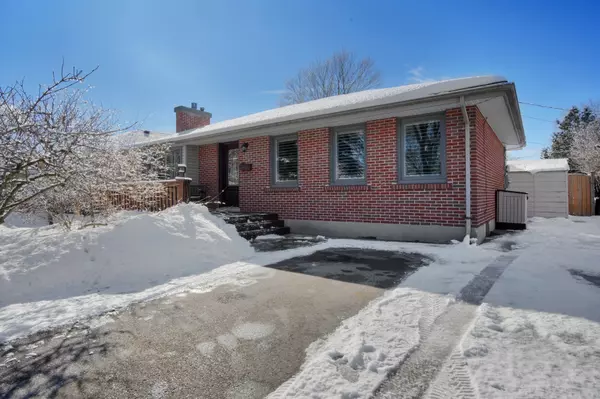 1856 Royal CRES, London, ON N5W 2A8