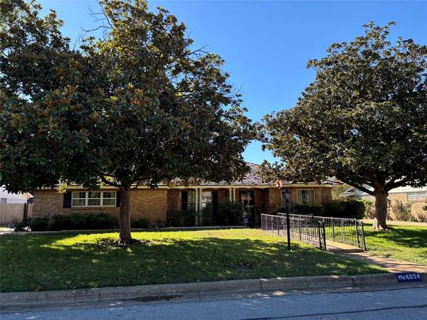 4804 Westlake Drive, Fort Worth, TX 76132