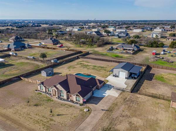 2721 Pleasantville Road, Midlothian, TX 76065