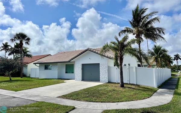 Dania Beach, FL 33004,702 SE 3rd Ct