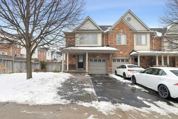 81 Hartford CRES,  Newmarket,  ON L3X 2Z5