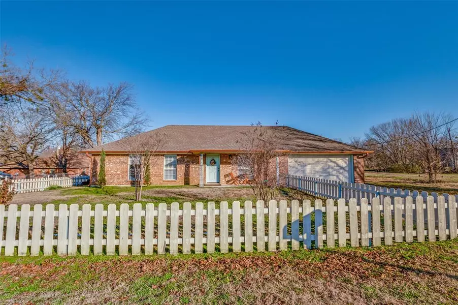 106 E Gantt Street, Princeton, TX 75407