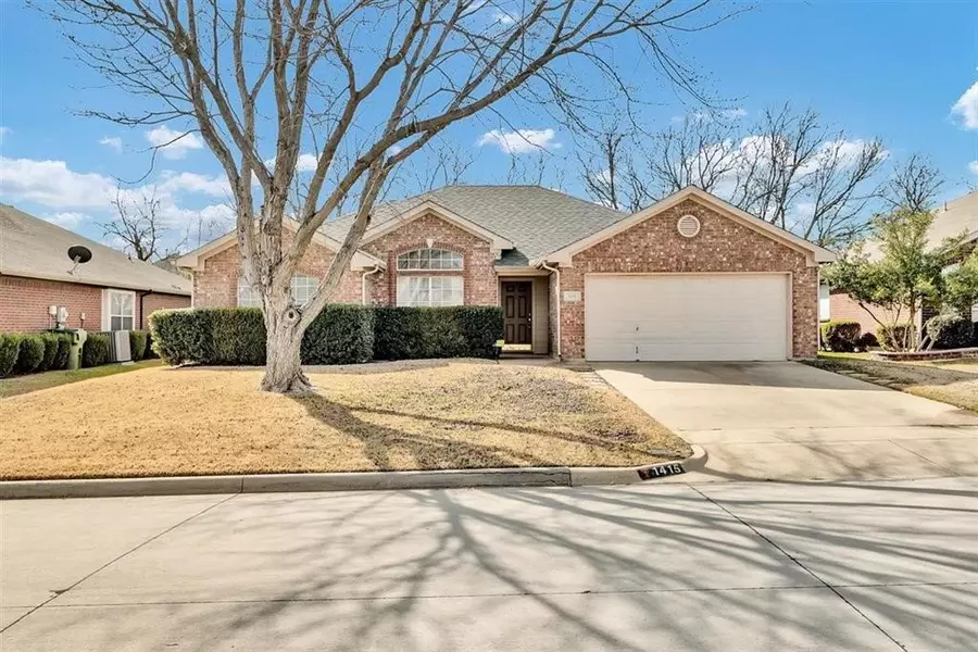 1415 High Crest Drive, Mansfield, TX 76063