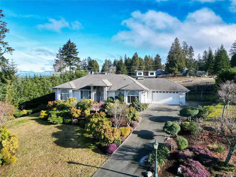 6954 Seaside Terr, Lantzville, BC V0R 2H0