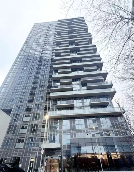 225 Village Green SQ #2208, Toronto E07, ON M1S 0N4