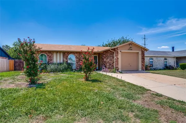 5208 Yager Drive, The Colony, TX 75056