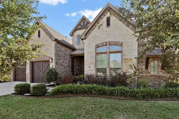 245 Prairie Oak Court, Burleson, TX 76028