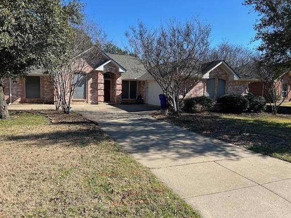 410 Steeplechase Trail, Kennedale, TX 76060