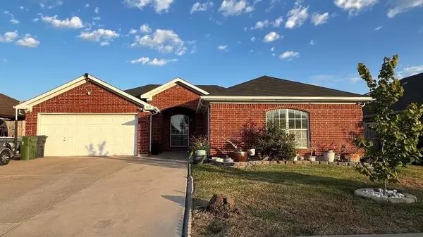 1521 Brookleaf Drive, Arlington, TX 76018